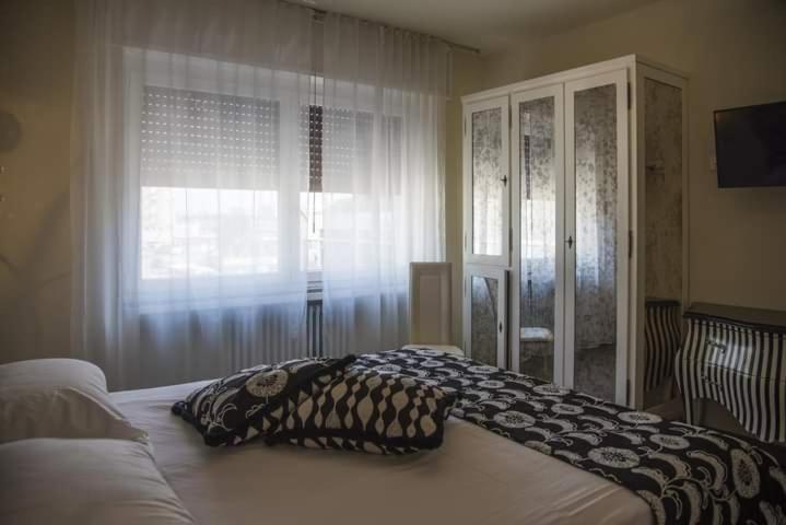 Central Station Rooms Mestre Rum bild